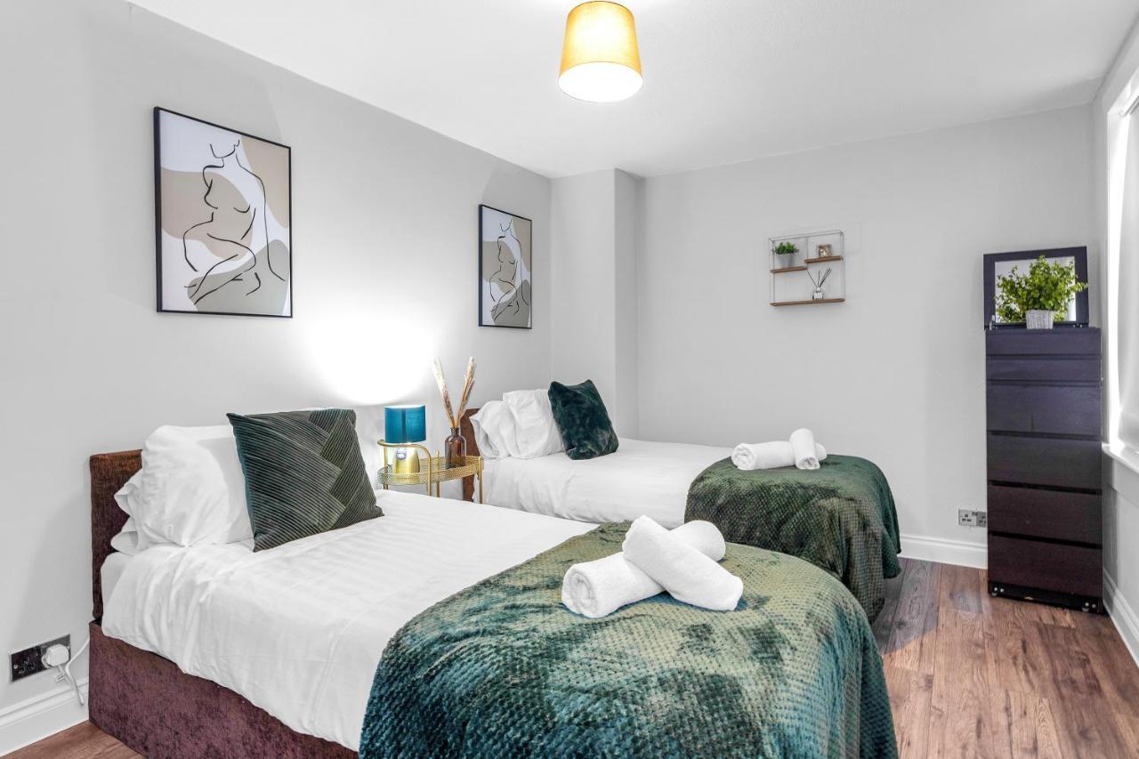 Modern & Spacious 2 Bedroom House - Free Parking - Front & Back Garden - Private Main Door Entrance Edinburgh Exterior foto