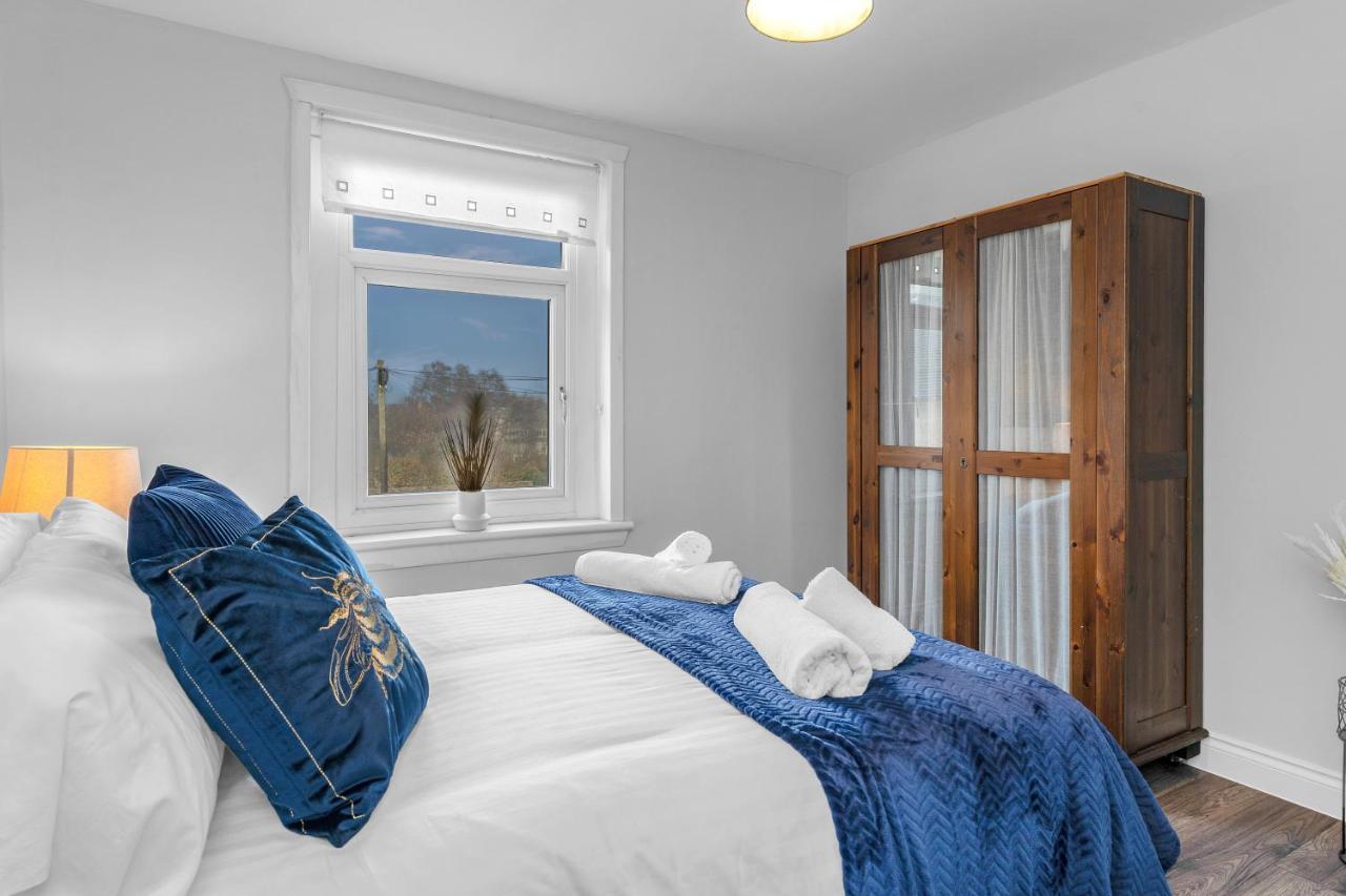 Modern & Spacious 2 Bedroom House - Free Parking - Front & Back Garden - Private Main Door Entrance Edinburgh Exterior foto